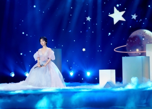 性感美女明星谭松韵妩媚优雅个性写真