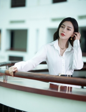 杨颖白衬衫写真图片