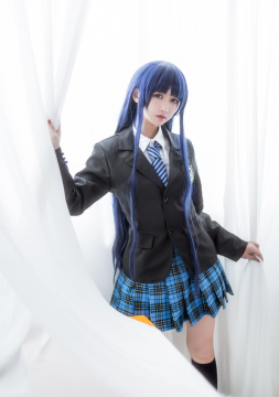 长腿美少女黑色制服特写