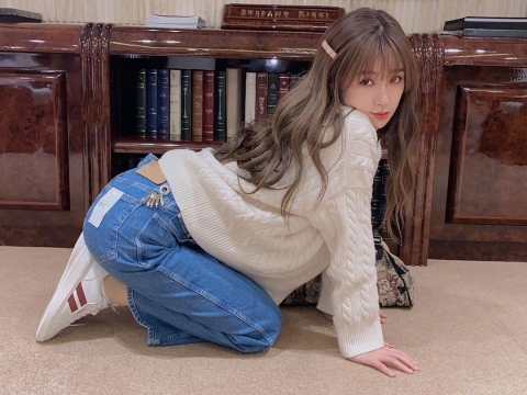 美女明星虞书欣妩媚优雅性感写真