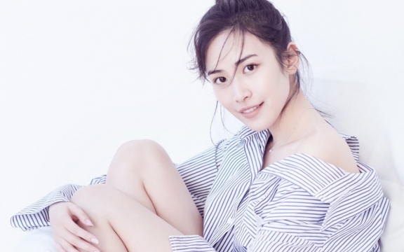 白嫩肌肤长腿美女刘美彤清纯甜美