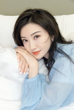 景甜清爽白皙居家写真手机壁纸