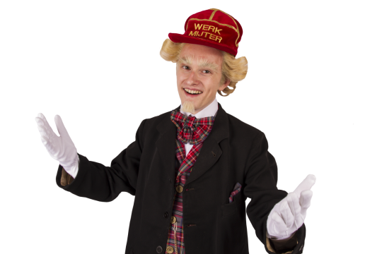 戴着红色帽子和白色手套微笑的男子