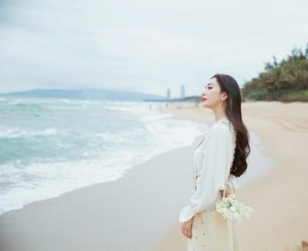 性感美女明星杨幂优雅个性写真