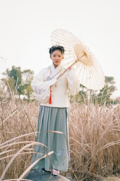 汉服清新美女图片