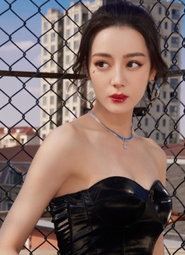 迪丽热巴魅影闪电妆造型图片