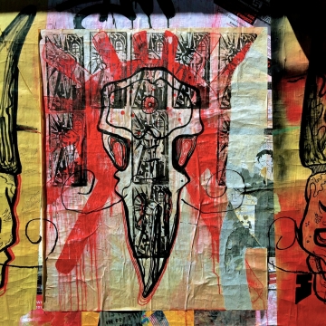 墙壁上粘贴创意插画拍摄