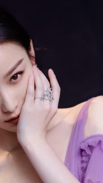 性感美女明星倪妮紫色长裙妩媚诱惑写真