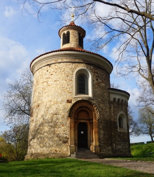 阳光自然户外古典历史罗马式建筑