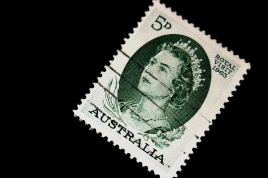 黑色背景怀旧文艺古老绿色邮票收藏