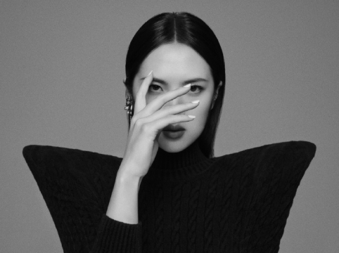 明星姚安娜气质冷艳写真图片