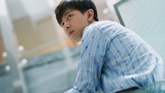 明星李现帅气高清桌面壁纸