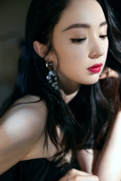 性感美女明星董璇妩媚诱惑写真