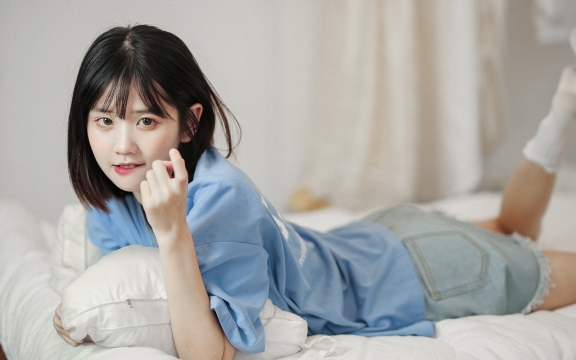 抖音美女井川里予性感高清桌面壁纸