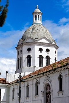 欧式古典建筑白色外墙门窗外观