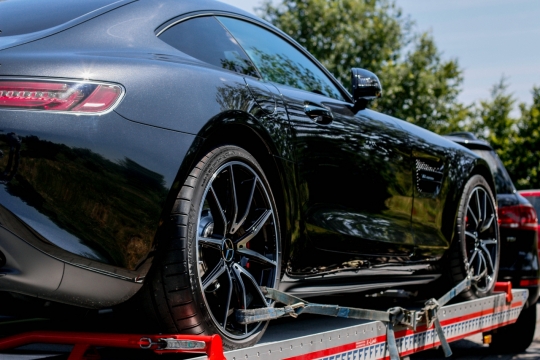 奔驰轿车黑色豪华轿跑车