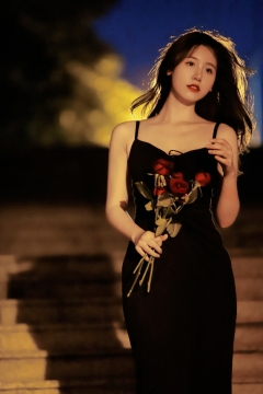 一栗莎子性感撩人诱惑写真