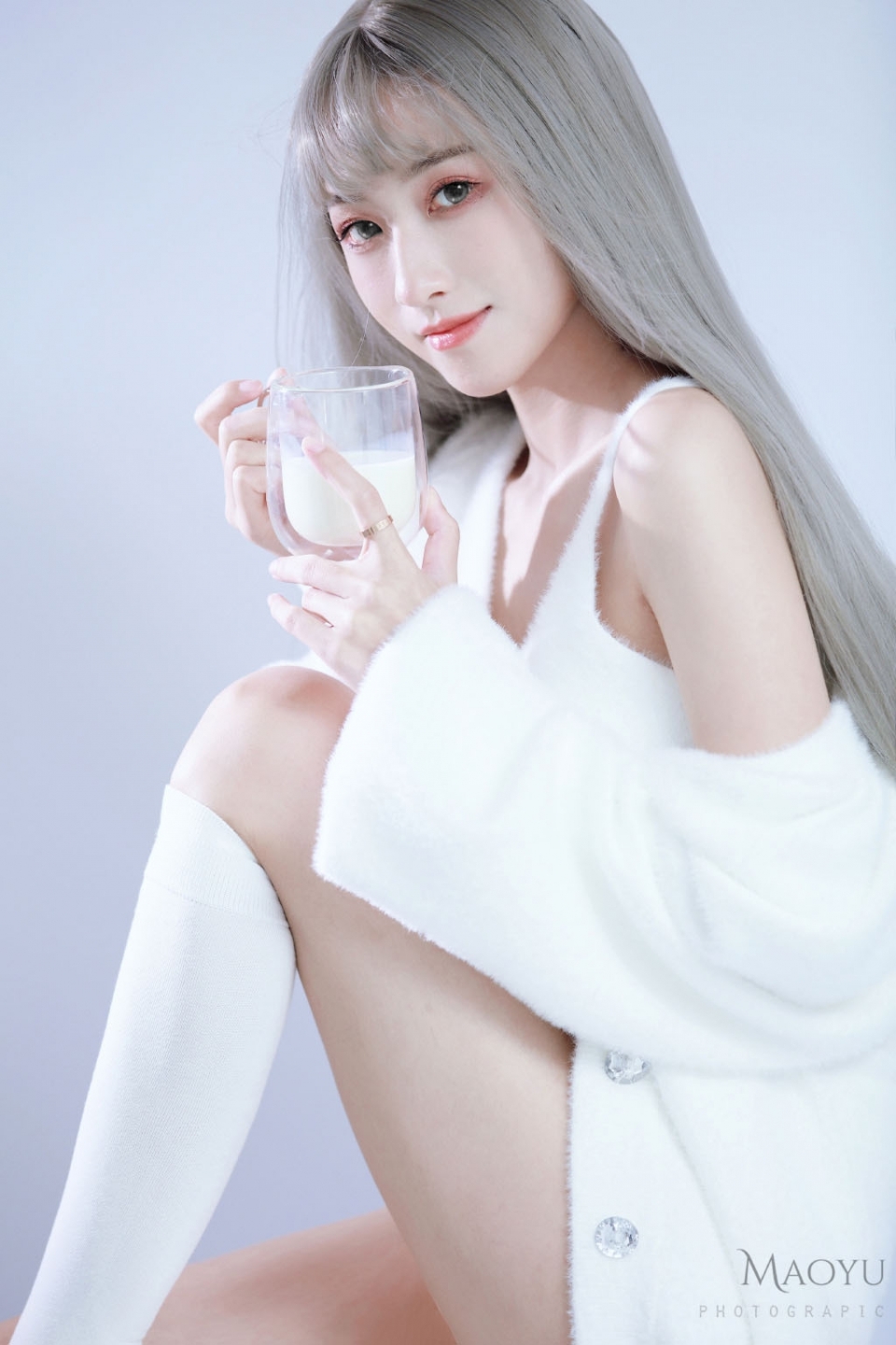 性感美女酥胸翘臀妩媚诱惑撩人写真