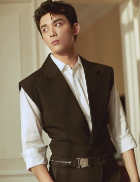 帅气男明星吴磊写真图片