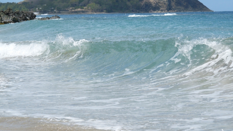 海浪浪花自然风光优美风景秀丽高清桌面壁纸