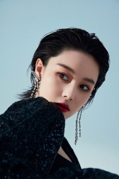 美女明星张馨予优雅个性撩人诱惑写真