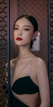 性感美女明星倪妮露背翘臀身材诱惑写真