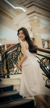 性感美女明星赵露思妩媚诱惑写真