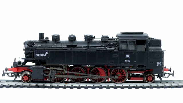 小型塑料蒸汽火车模型摆拍