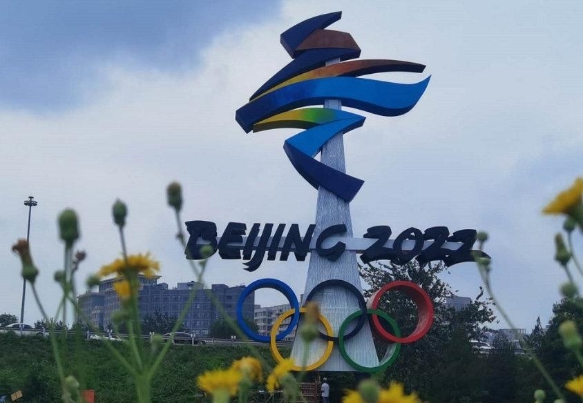 2022年北京冬奥会会徽雕塑图片