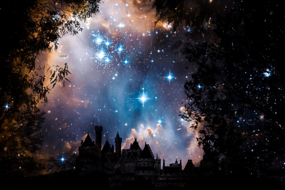 树林前城堡上空炫彩星空星云创意设计