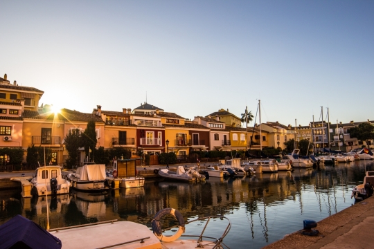 水城河道船只房屋风光美景特写