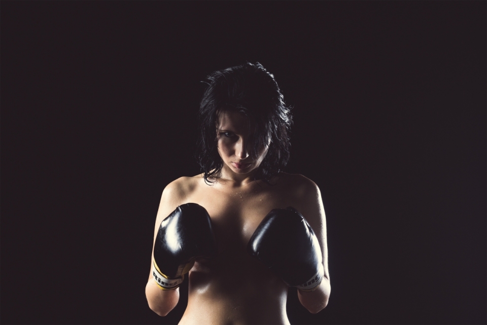 美女拳击手人体艺术光影写真