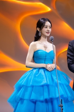 性感美女明星赵丽颖获奖写真