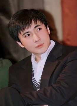 沈腾五年前年轻时的图片