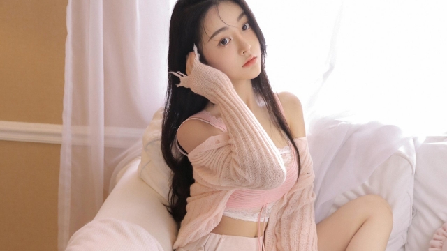 清纯美女妩媚性感高清桌面壁纸