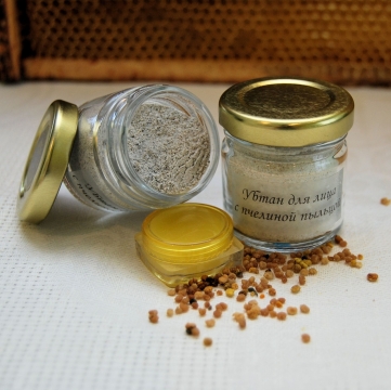 室内白色桌面玻璃瓶保养美容化妆品