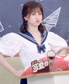 性感美女明星虞书欣撩人写真