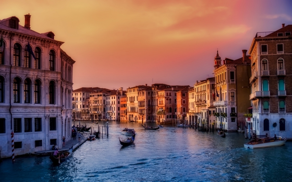 夕阳下的水城威尼斯