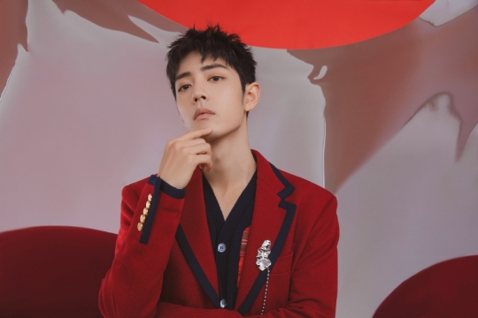 帅哥明星肖战帅气西装写真