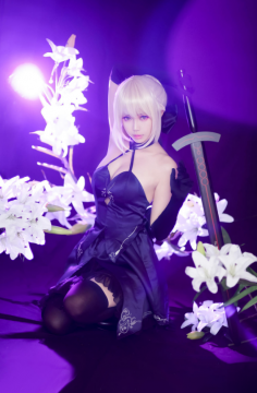 人物摄影_阿尔托利亚性感礼装COS特写