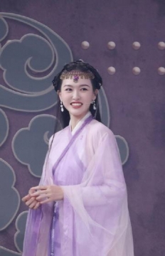 性感美女明星唐嫣古装图片