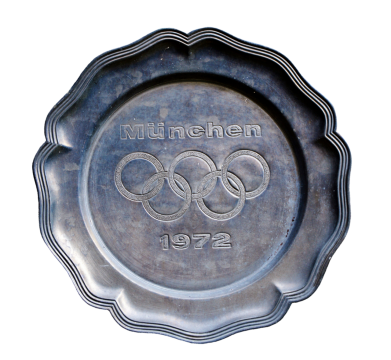 白色背景银色1972年奥运会纪念币