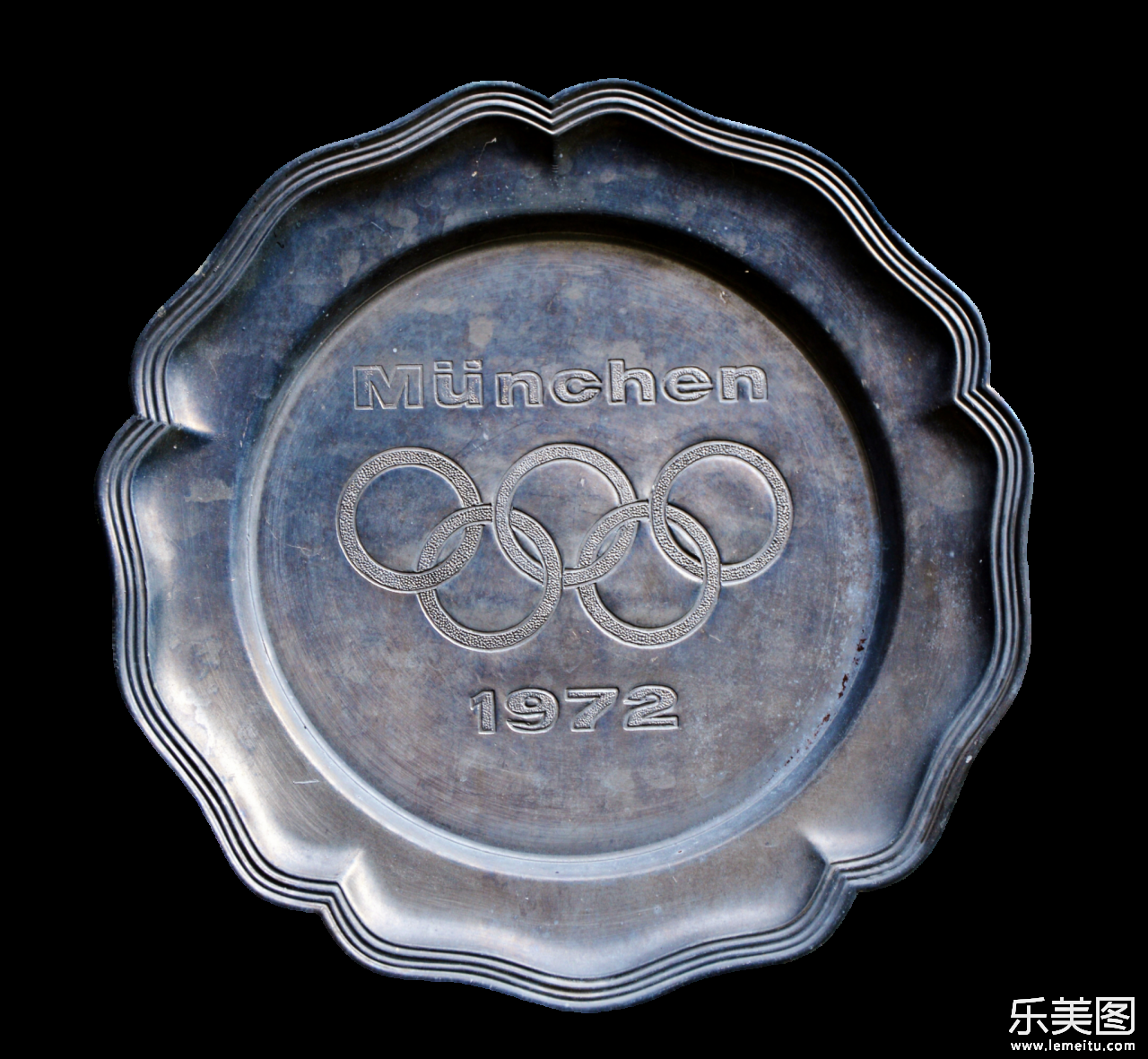白色背景银色1972年奥运会纪念币