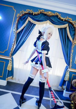 人物摄影_银发女仆黑丝长腿高清特写