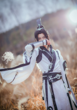 人物摄影_剑网三破军道长田间风景COS美图