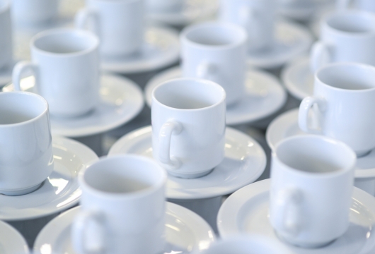 白色茶杯杯碟静物摄影