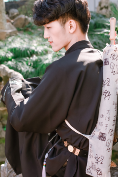 古风汉服皂袍男子写真