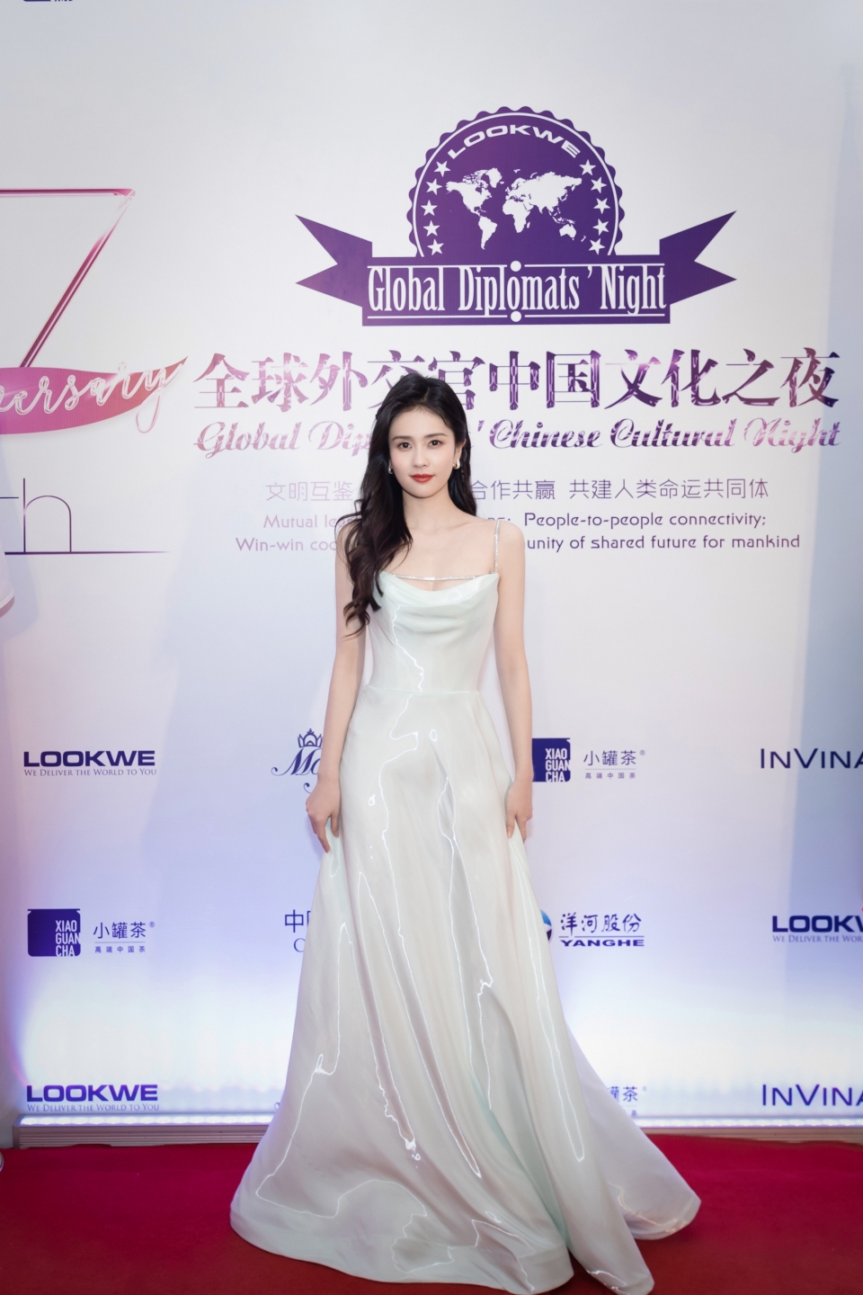 性感美女明星白鹿妩媚写真
