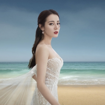 性感美女明星迪丽热巴美人鱼写真