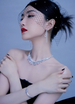 GQ人物盛典毛晓彤写真图片